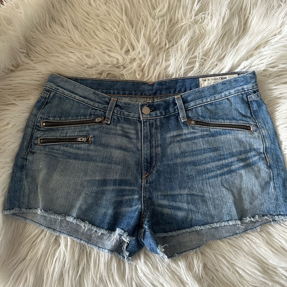 Rag & Bone cut off denim jean shorts exposed zipper size 32
